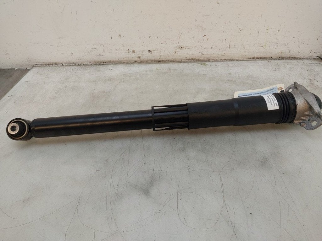 SCHOKBREKER LINKS ACHTER Volkswagen Golf VIII Variant (GC5), Gebruikt, Volkswagen, Volkswagen AG, Kundenbetreuung@volkswagen.de