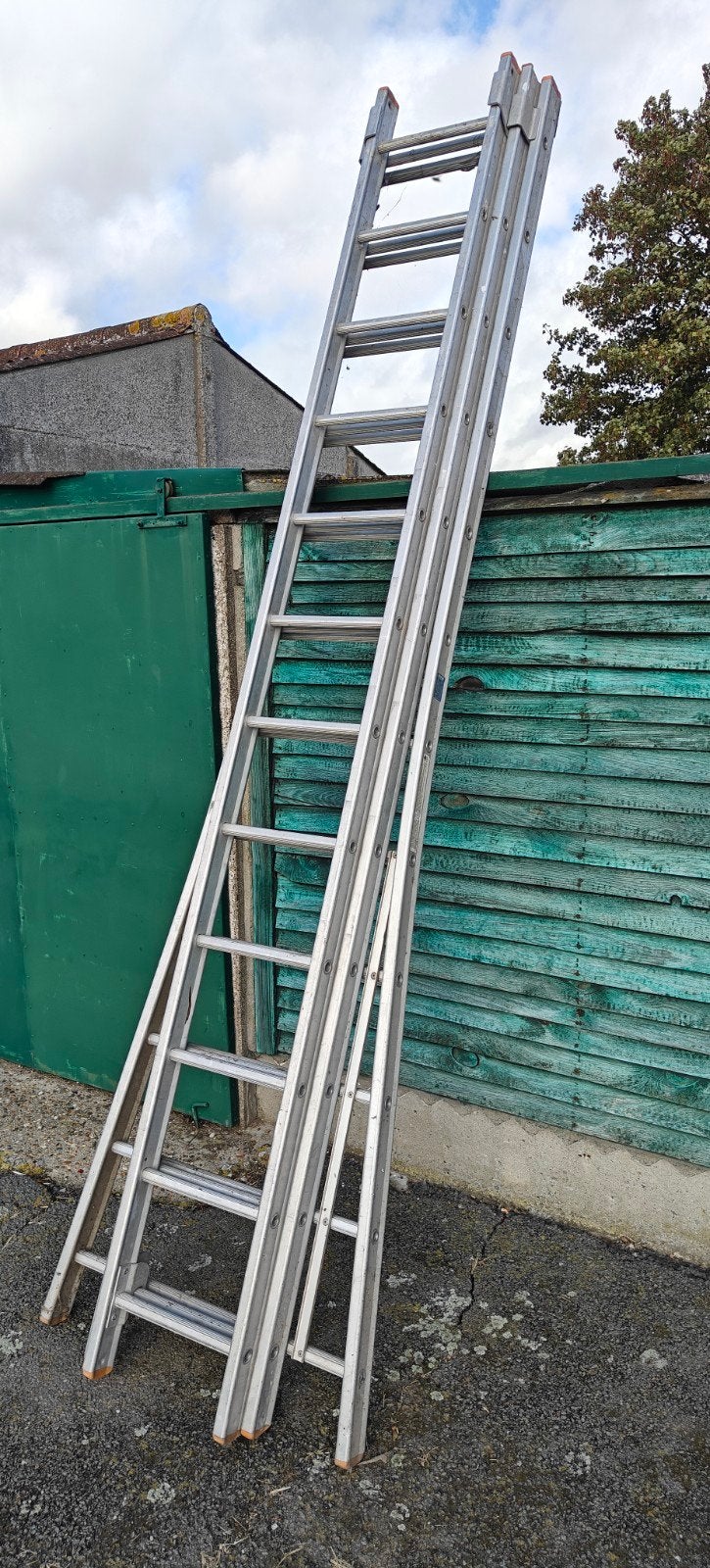 uitschuifbare ladder 3 x 3 meter zeer goede staat, Ophalen, Ladder