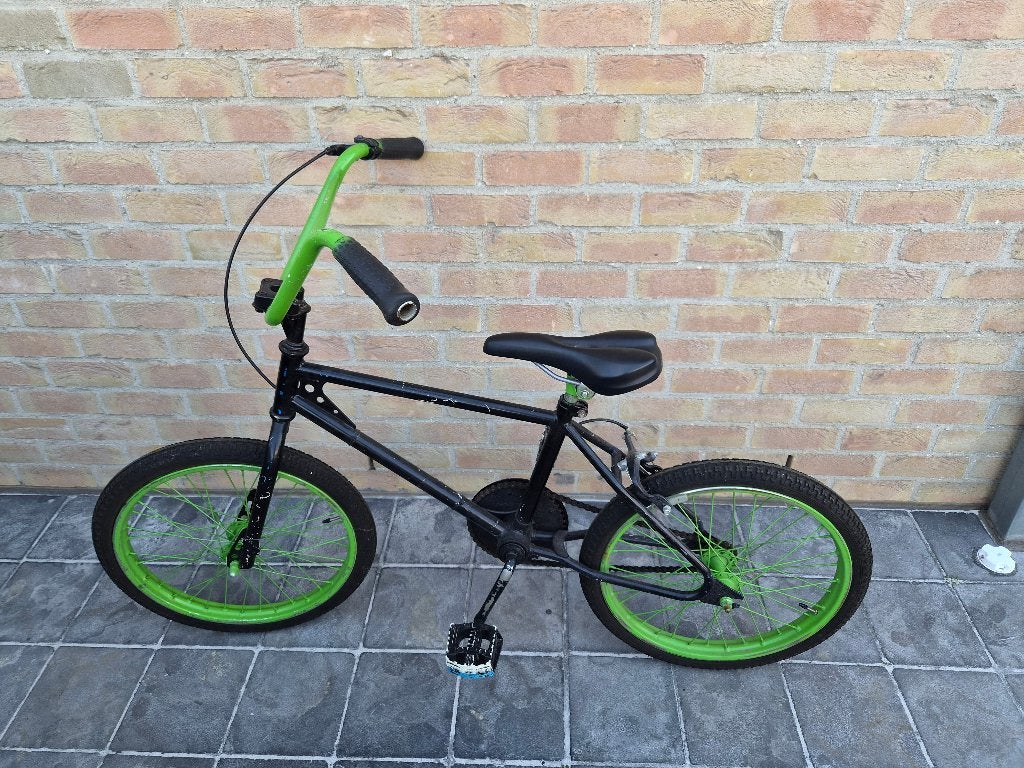 BMX - fiets voor kind / tiener 20inch, Gebruikt, Staal, Velgrem, Stuur 360° draaibaar
