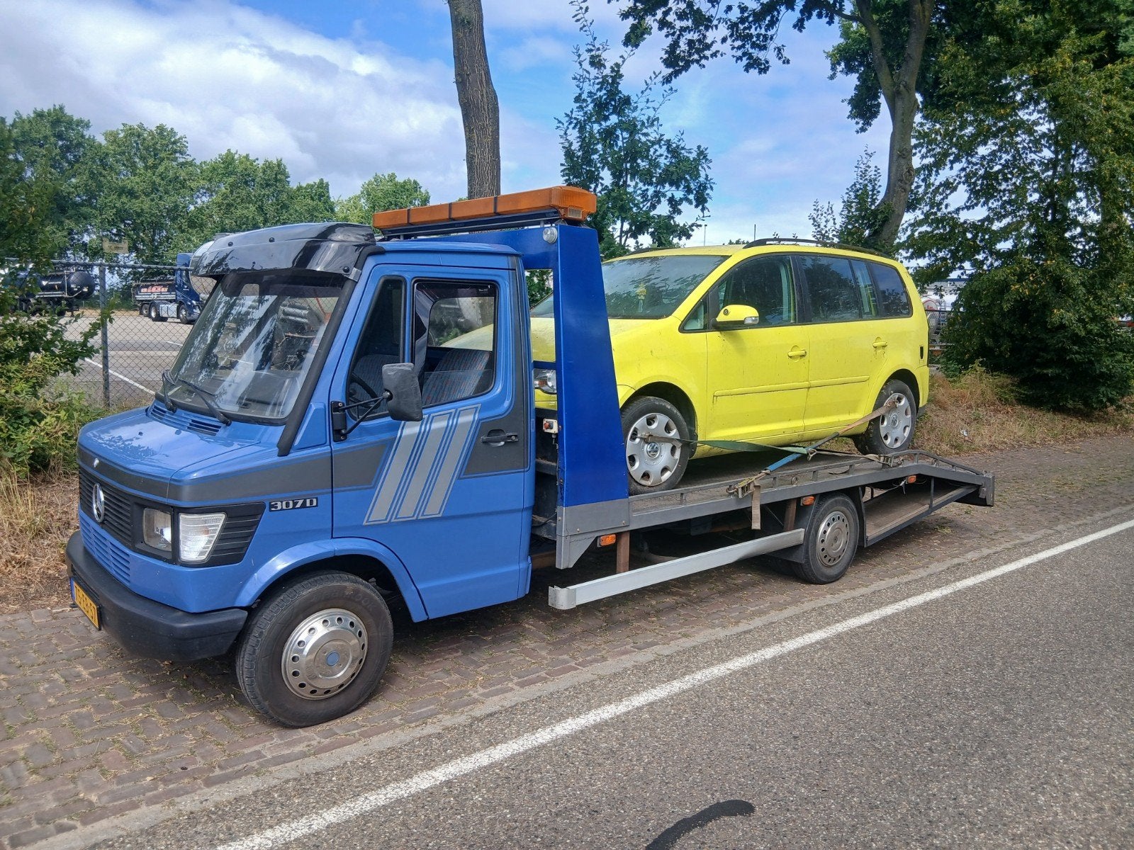 Gezocht alle merken afbraak auto's, Particulier, Te koop