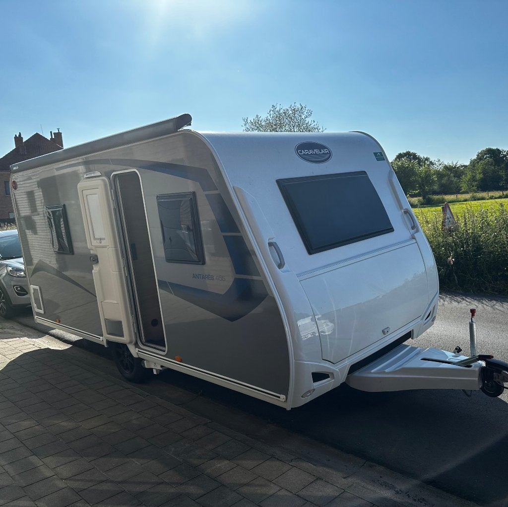 Caravelair Antares 455 titanium, Rondzit, Frans bed, Voortentlamp, Particulier