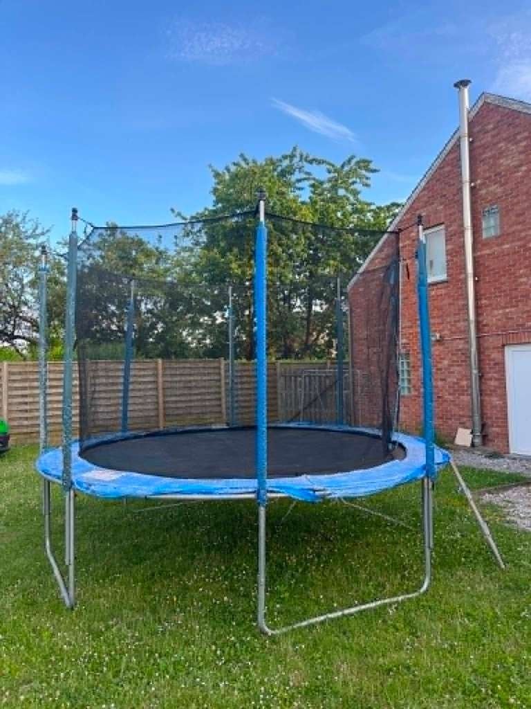 trempoline, Enlèvement, Utilisé
