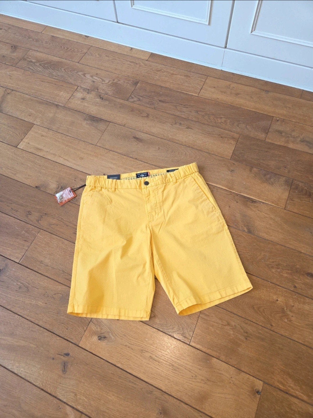 State of Art gele chinoshorts voor heren, maat 33. 
Neu, Kleding | Heren, Badmode en Zwemkleding, Verzenden, Maat 48/50 (M), Geel