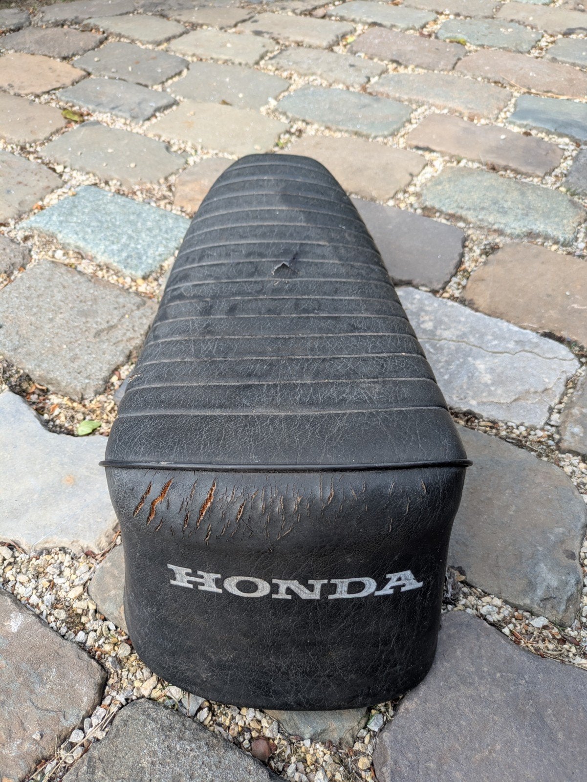 Siège sport Honda Camino., Vélos & Vélomoteurs, Pièces de cyclomoteur | Général, Enlèvement, Utilisé, Selle