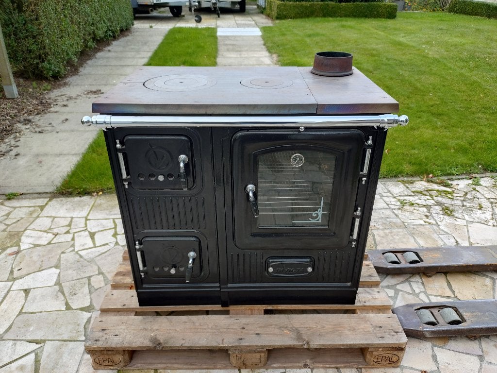 Cuisiniere op brandhout, Ophalen