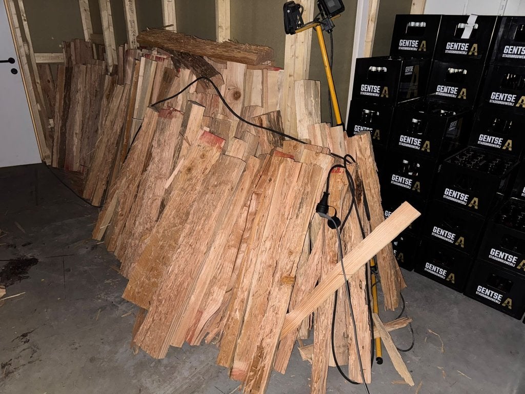 Partij massief Douglas hout (gebruikt) – af te halen, Doe-het-zelf en Bouw, Ophalen, Gebruikt, 25 tot 50 mm, Plank