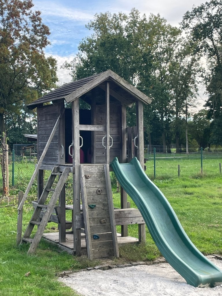Houten speeltoestel speelhuisje  glijbaan, klimwand, zitje, Kinderen en Baby's, Ophalen, Gebruikt, Hout