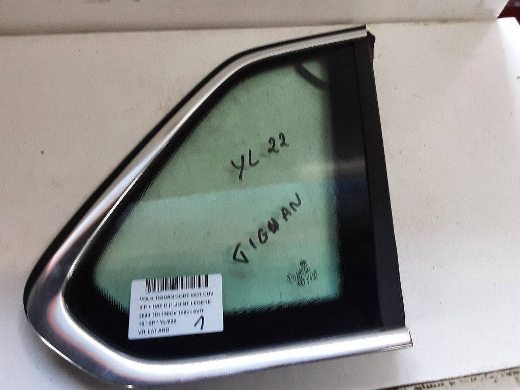 VITRE LATERALE ARRIÈRE DROIT Tiguan (5N1 / 2) (5NA815042), Volkswagen, Mevr. I. Hauben, Utilisé, Rue de l'Espoir 34 34
4030  GRIVEGNÉE, BE