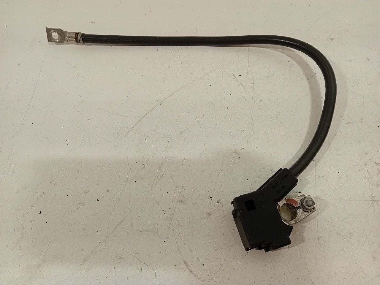Aansluiting voor 12 volt BMW 5 serie, BMW, Onderdelen@venauto.nl, Van der Ven Autorecycling B.V., Ettenseweg 76, 4706 PB Roosendaal, The Netherlands
