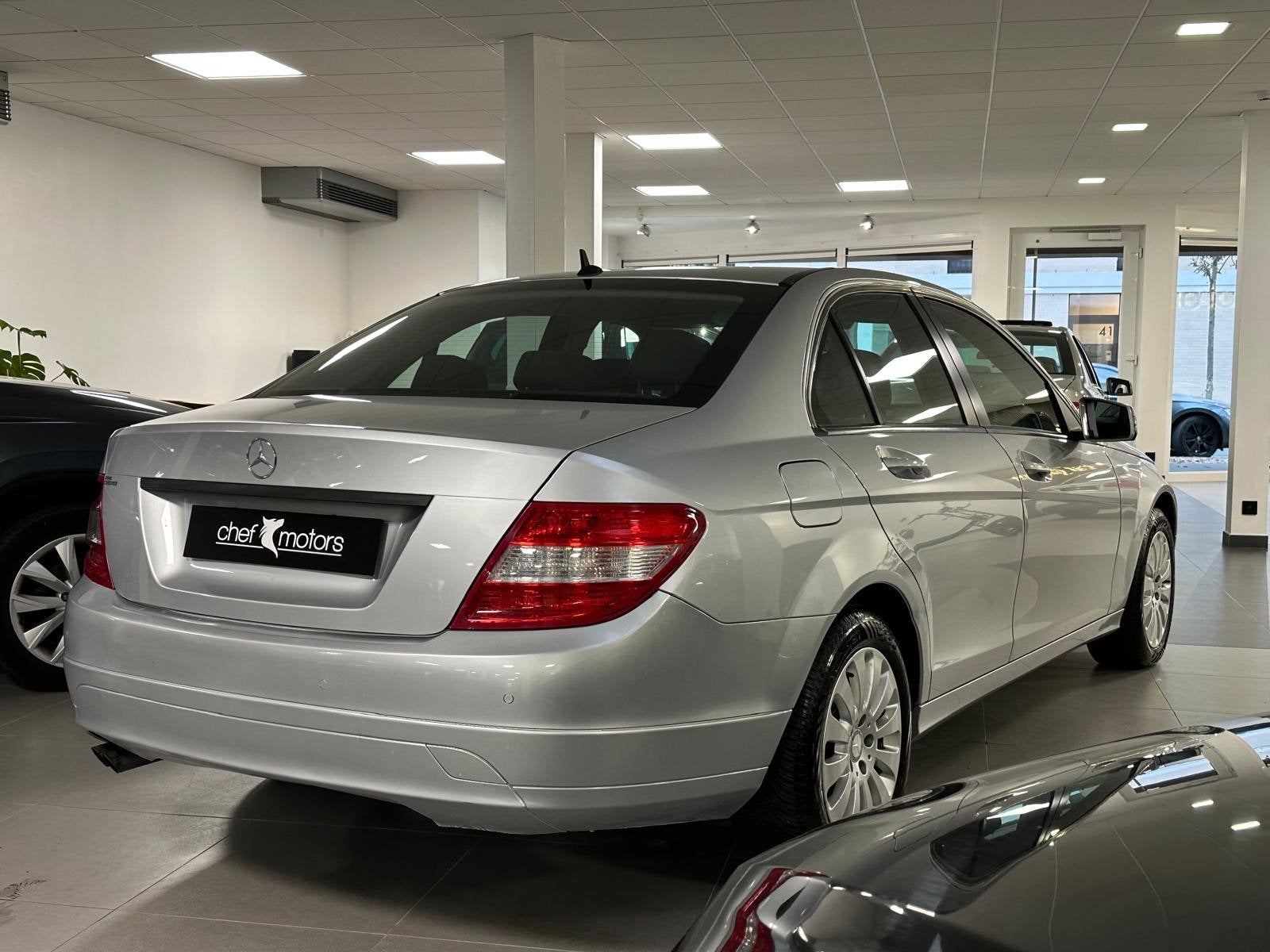 Mercedes-Benz C180 Benzine|Automaat|Zetelvervar|70`dkm, Automaat, Gebruikt, Zwart, 4 cilinders