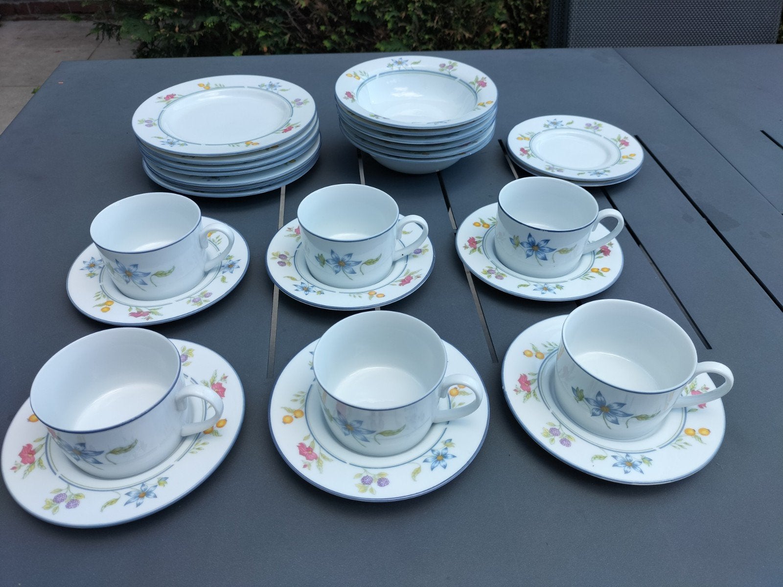 Service porcelaine Villa Alba, Enlèvement