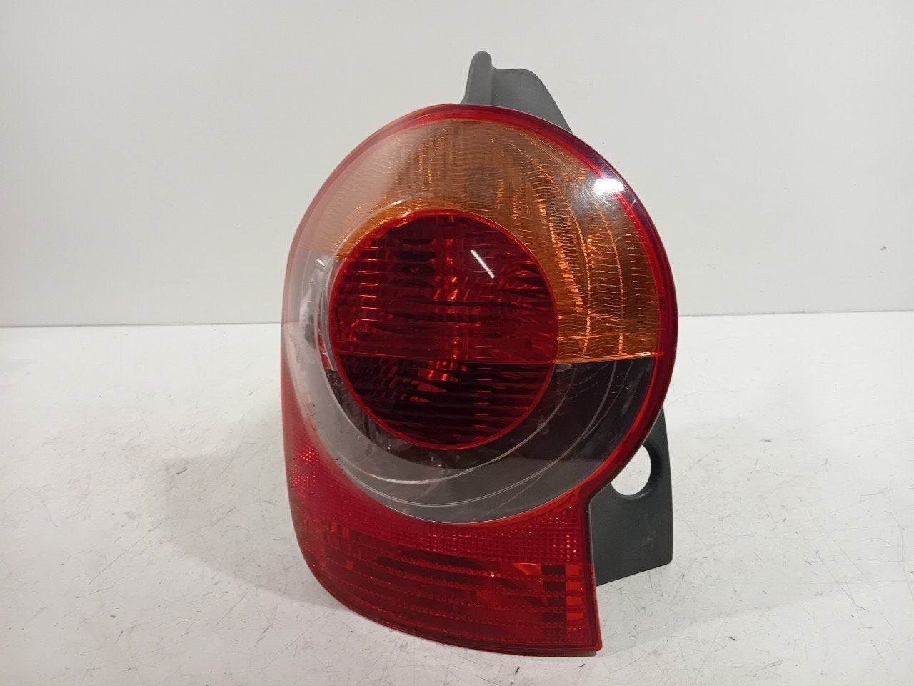 Achterlicht links buiten Renault Modus, Onderdelen@venauto.nl, Van der Ven Autorecycling B.V., Ettenseweg 76, 4706 PB Roosendaal, The Netherlands