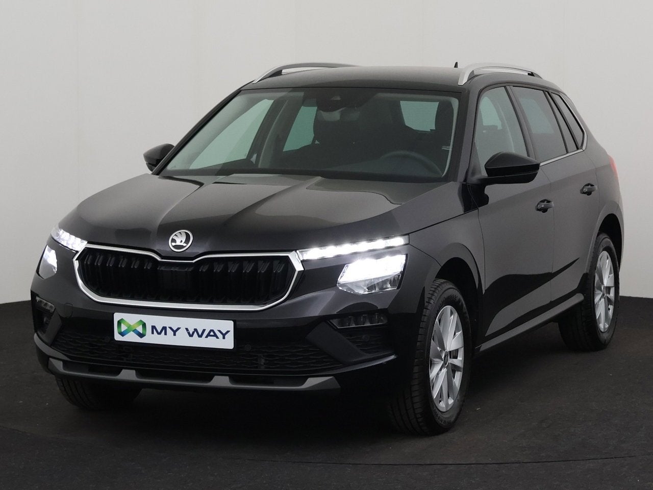 Skoda Kamiq Kamiq Corporate 1.0 TSI 85kW (115ch) DSG7, Auto's, Automaat, Zwart, Kamiq, SUV of Terreinwagen