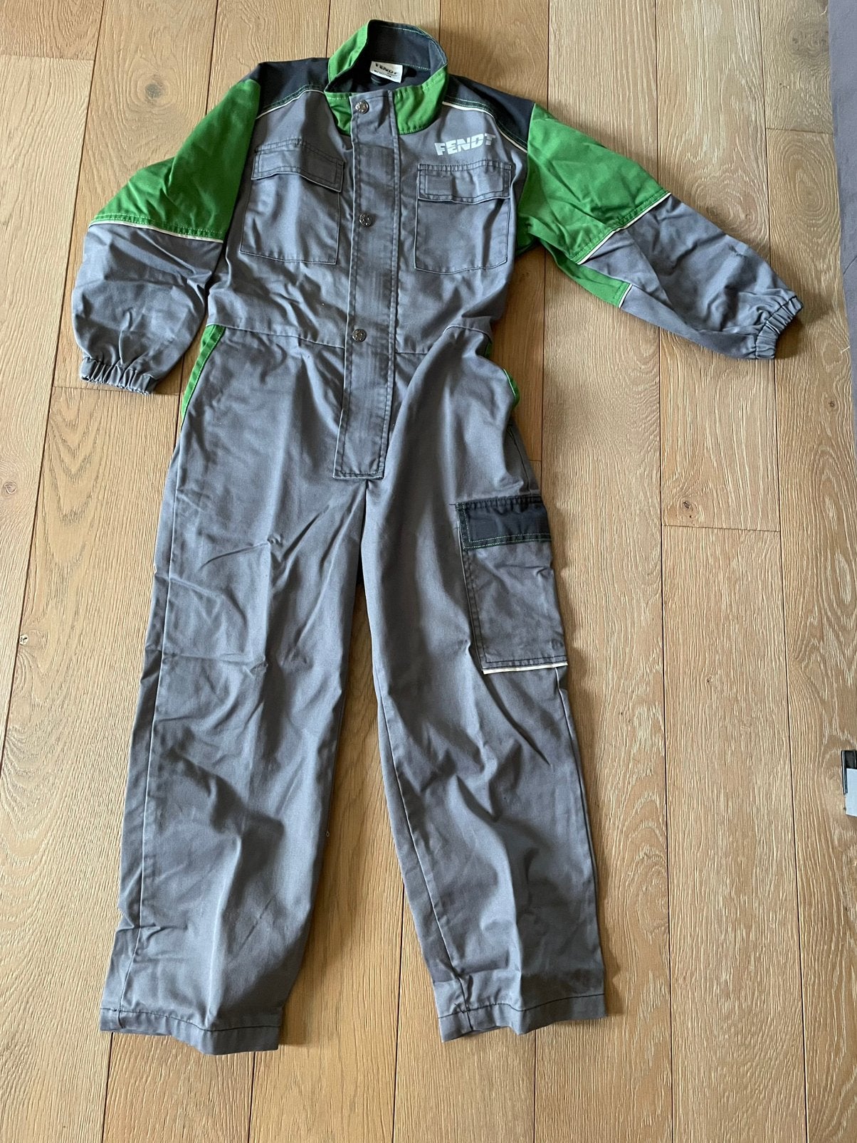 FENDT kinderoverall 122-128 ( gratis verzending), Kinderen en Baby's, Kinderkleding | Overige, Ophalen of Verzenden, Zo goed als nieuw