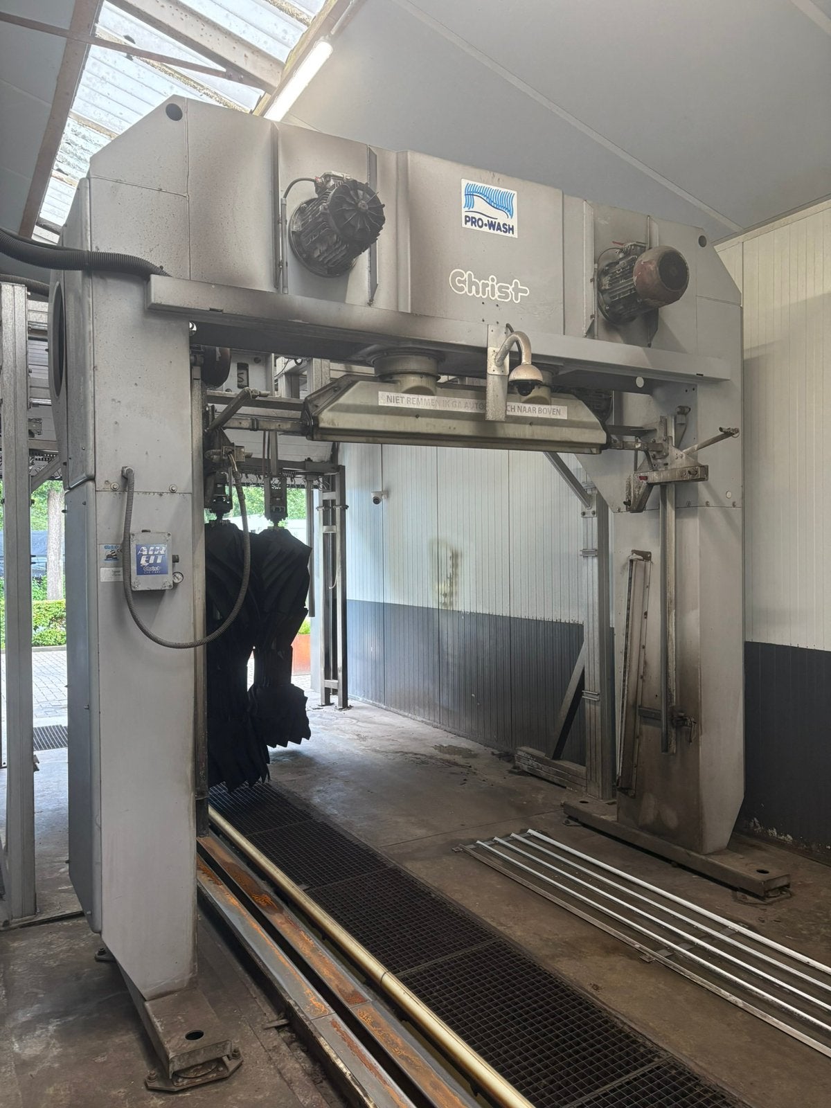 Christ Droger carwash, Ophalen