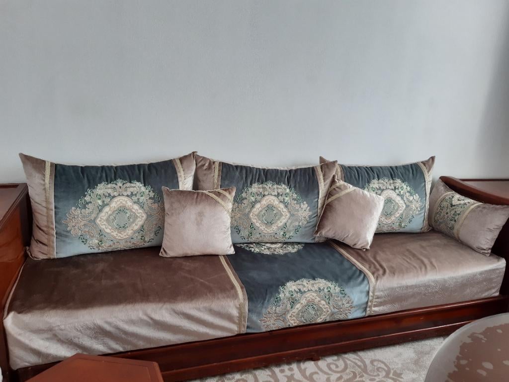 Salon style marocain, Ophalen, Hout