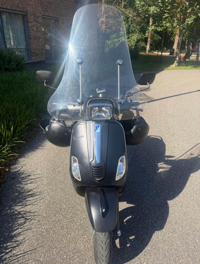 Vespa s, Ophalen, Zo goed als nieuw, Vespa