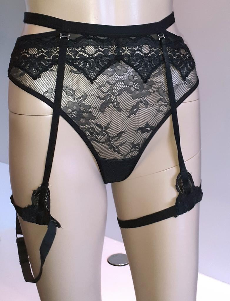 String met bandjes zwart kant Sienna Hunkemoller XS, Kleding | Dames, Ophalen of Verzenden, Zwart, String