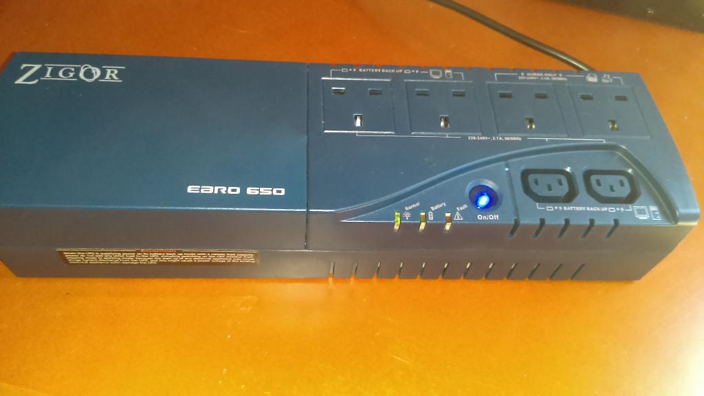 UPS ZGR EBRO 650VA/360W-new batterie-testée-compact-silent, Informatique & Logiciels, Alimentations de secours (UPS), Envoi, Comme neuf
