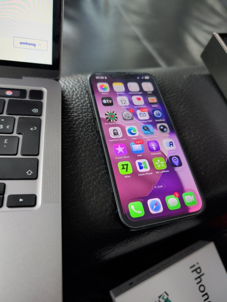 iPhone 13 256GB + apple watch 9 series + airpods, Télécoms, Télécommunications Autre, Utilisé, Enlèvement