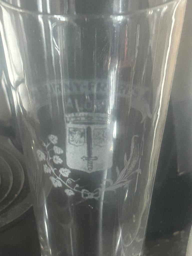 Gezuurd glas burny-freres alost, Ophalen, Gebruikt, Glas of Glazen, Overige merken