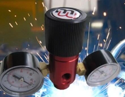 Régulateur de pression pour bouteilles jetables M10 x 1, Enlèvement ou Envoi, Neuf, Outillage ou Accessoires