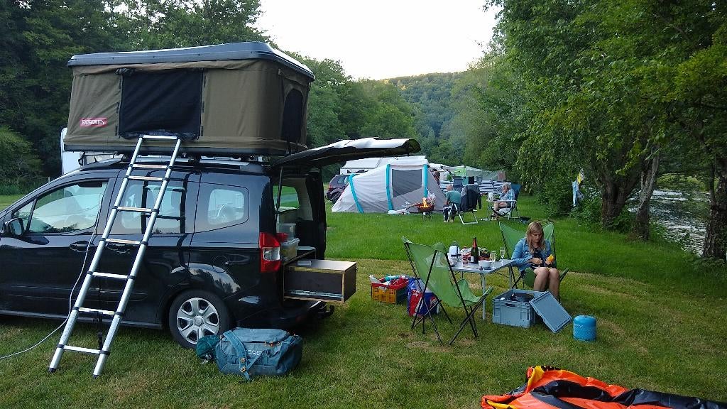mini camper | ford | Tourneo courier, Auto's, Ford, Voorwielaandrijving, Euro 5, Zwart, 5 deurs