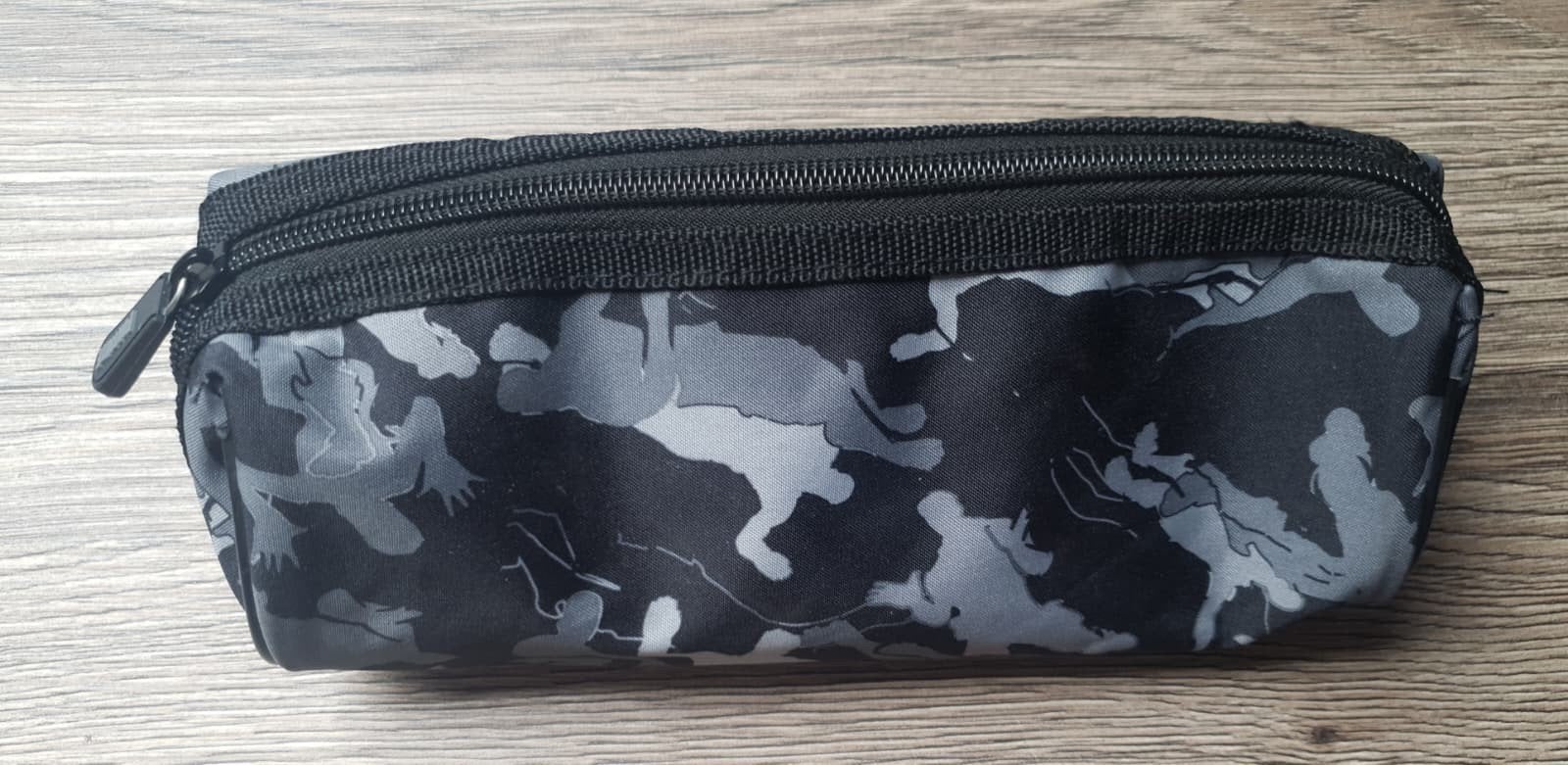 Officiële Fortnite Pennenzak - Zwart/Grijs Camo, Ophalen of Verzenden, Zo goed als nieuw