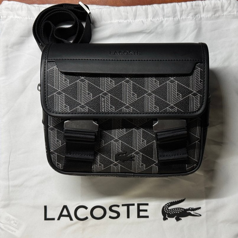 Lacoste The Blend Messenger Bag, Zwart, Zo goed als nieuw, Leer, Ophalen