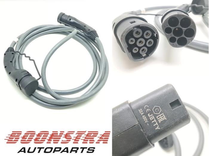 Câble de recharge électrique d'un BMW I3 (I3 13-), Autos : Pièces & Accessoires, Électronique & Câbles, BMW, Utilisé, 3 mois de garantie
