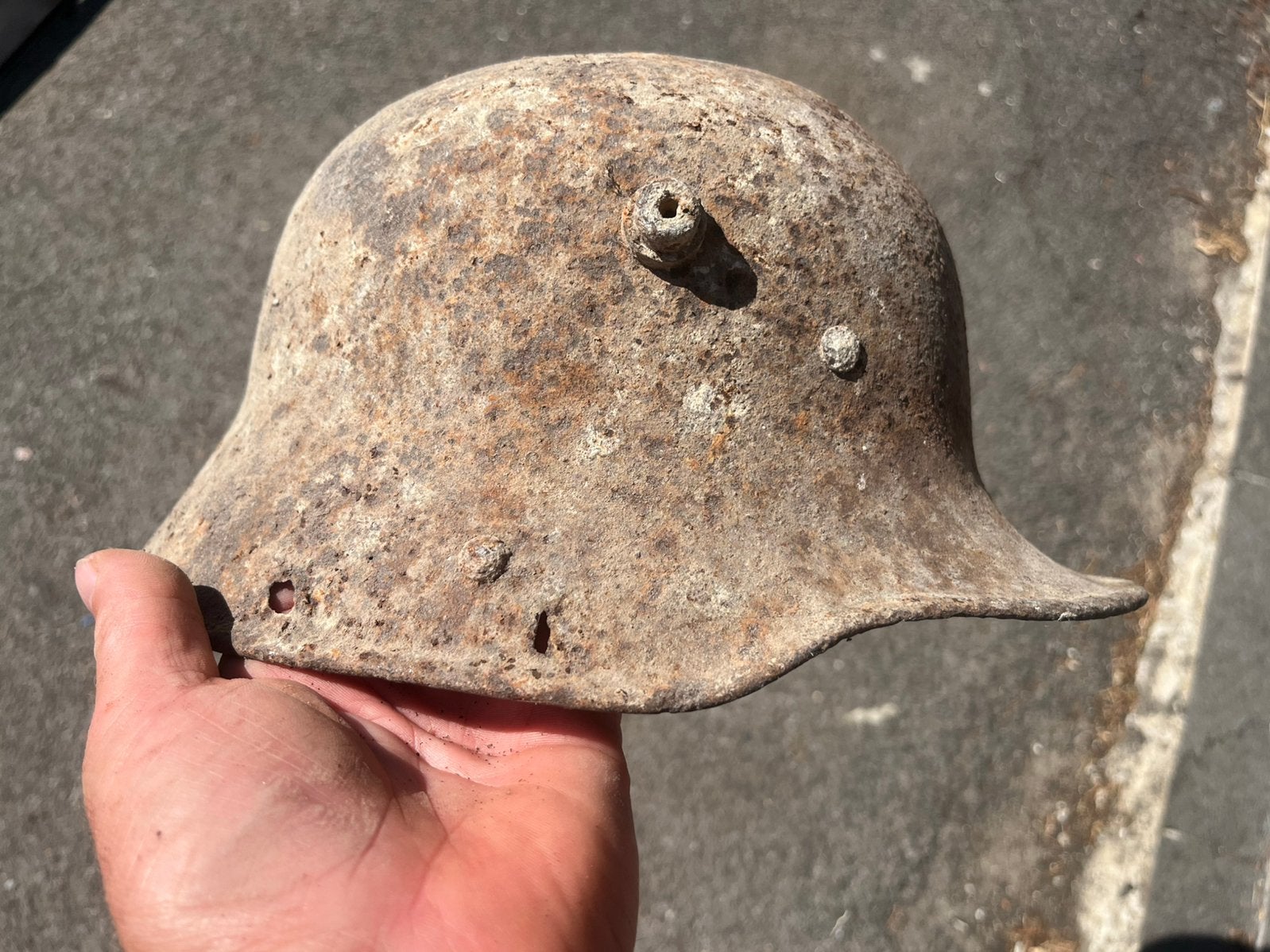 Stahlhelm WO1 grondvondst, Ophalen of Verzenden, Landmacht, Helm of Baret