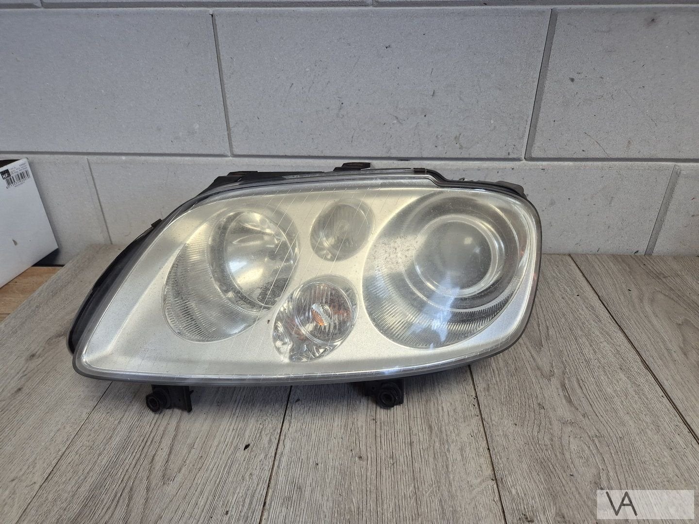VW Touran 2003 - 2007 xenon koplamp links evt Caddy €150, Gebruikt, -, Volkswagen, -