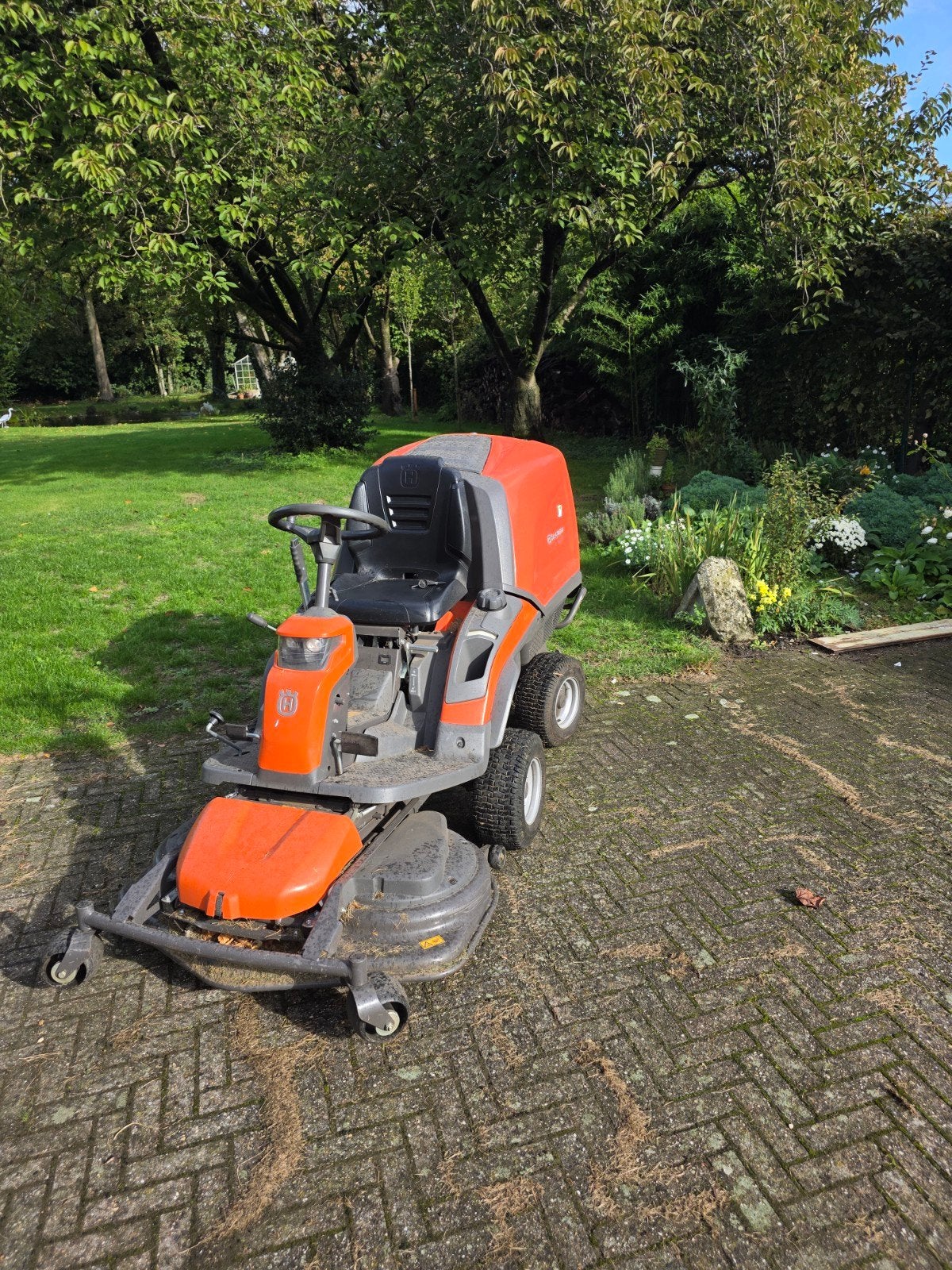 Husqvarna RC 318T met Combi 103 enkel 109 draaiuren, Jardin & Terrasse, Tondeuses à gazon à essence, Husqvarna, Enlèvement, 50 cm ou plus