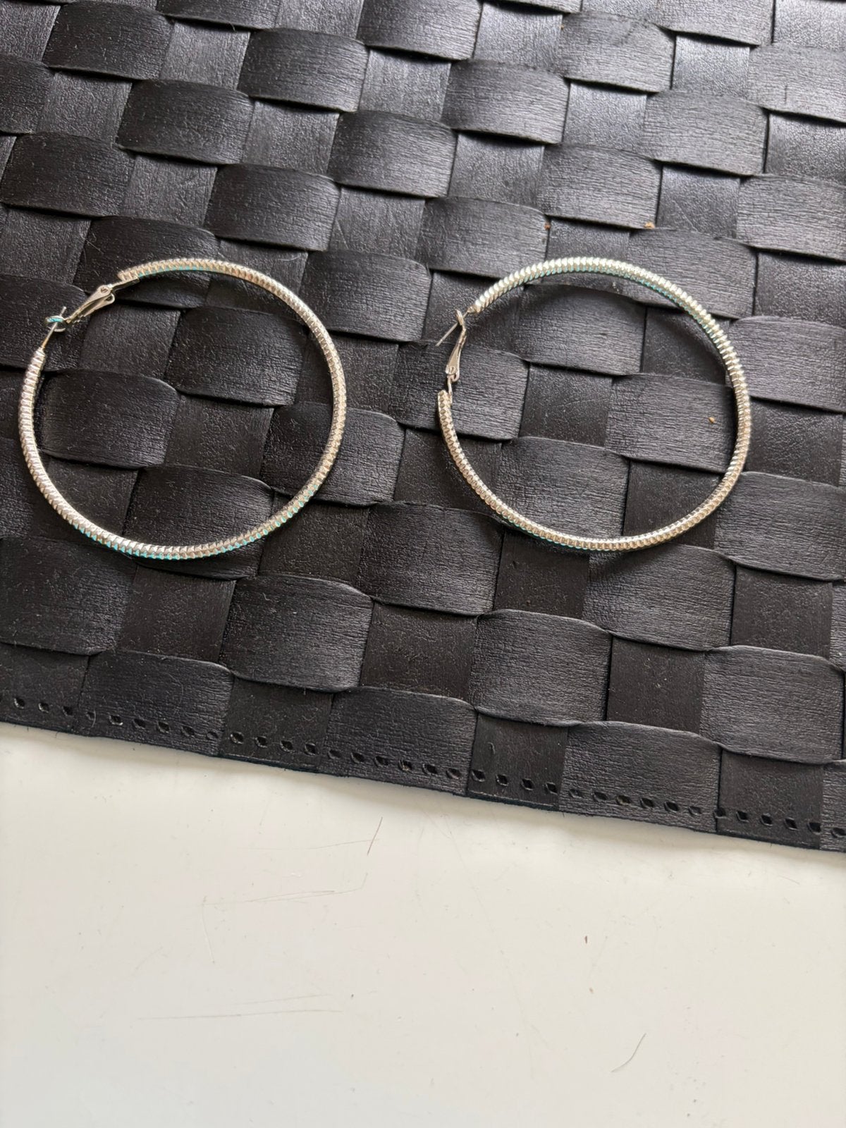 Boucle d oreille, Ophalen of Verzenden, Zo goed als nieuw
