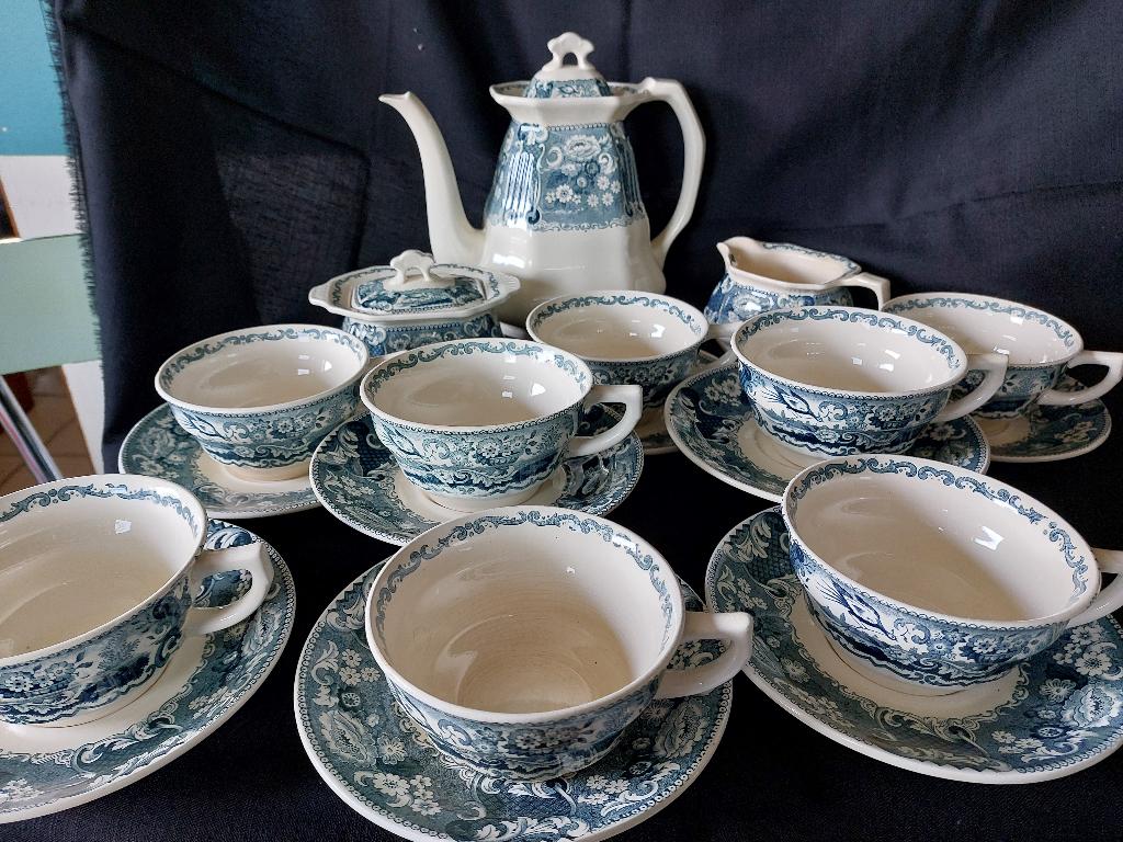 PRACHTIGE OUDE SERVICE MAESTRICHT VICTORIA, Antiek en Kunst, Antiek | Servies compleet, Ophalen of Verzenden