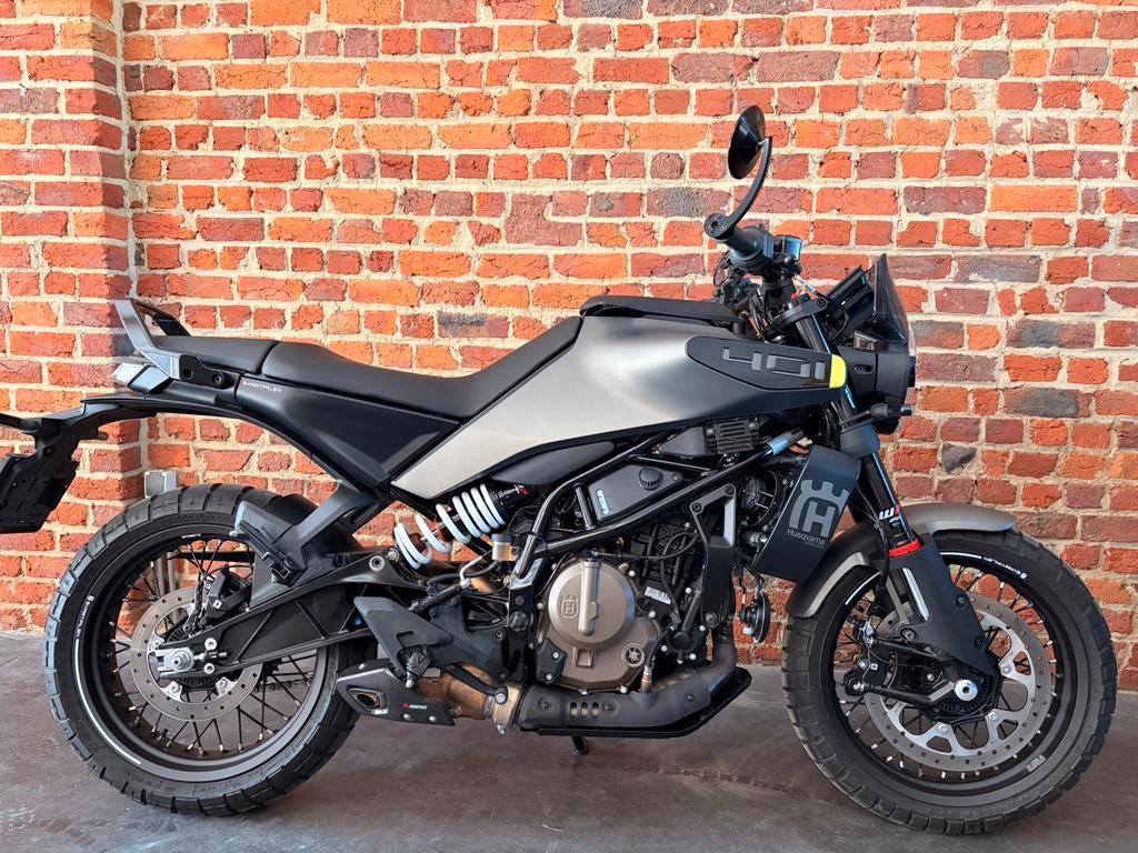 Husqvarna Svartpilen 401 Akrapovic, Motos, Motos | Husqvarna, Particulier, Enlèvement