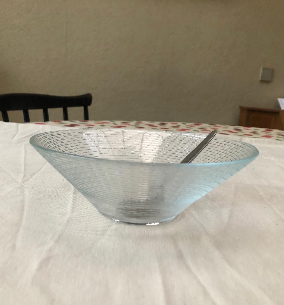 Glazen schaaltje, Huis en Inrichting, Ophalen of Verzenden, Zo goed als nieuw, Glas, Schaal of Schalen