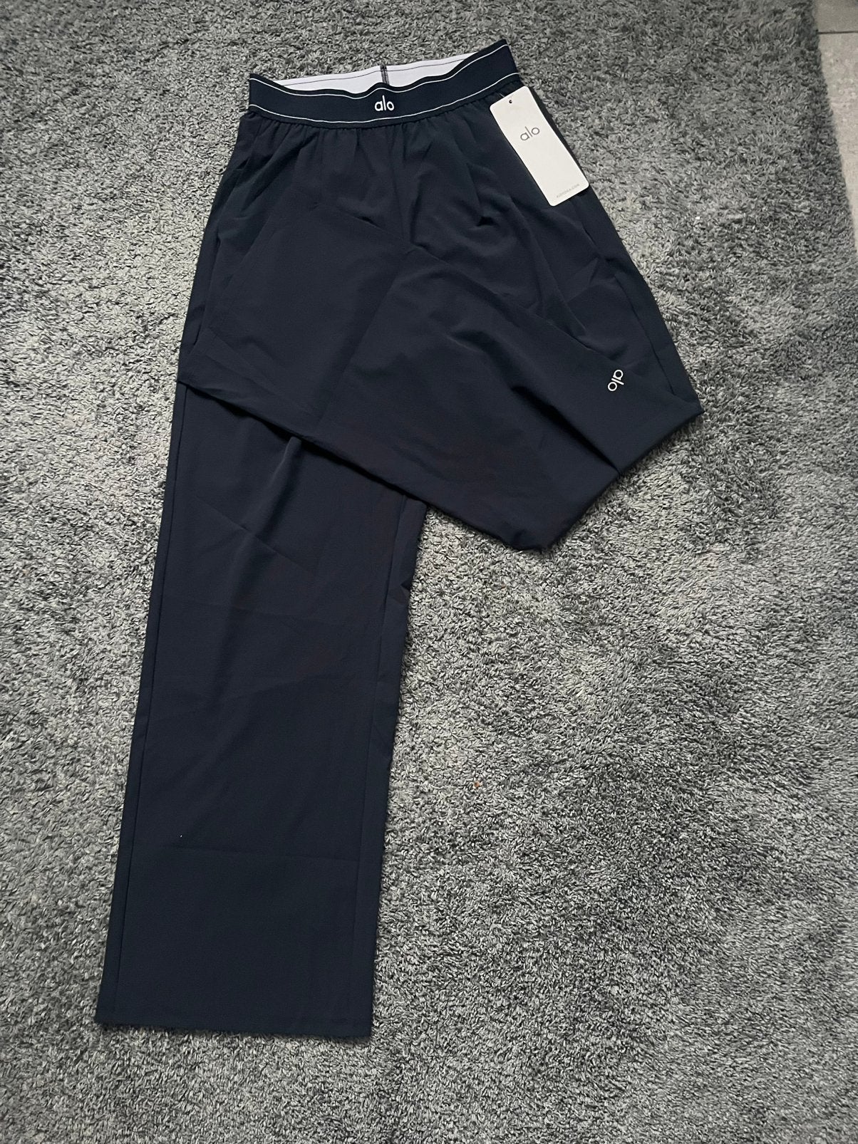 Alo Yoga wide leg broek donkerblauw maat S nieuw met tags, Blauw, Nieuw, Ophalen of Verzenden, Maat 36 (S)