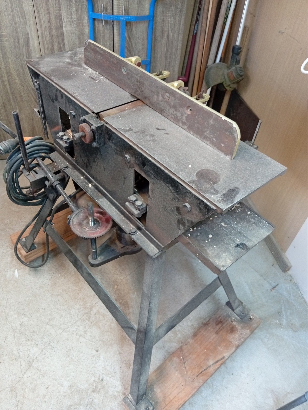 Vlak van dikte schaafmachine 220v, Zakelijke goederen, Machines en Bouw | Houtbewerking, Ophalen
