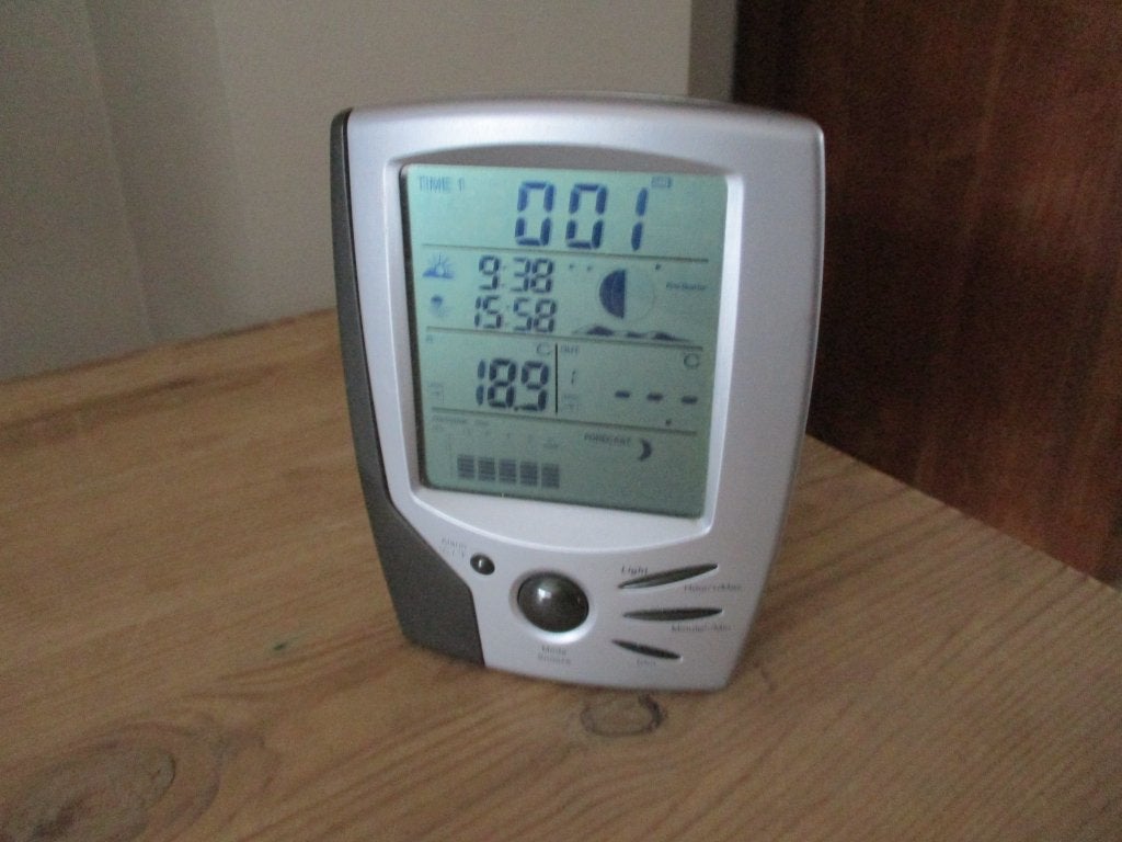 Radiogestuurd weerstation met verlichting alarm temp display, Audio, Tv en Foto, Weerstations en Barometers, Ophalen of Verzenden