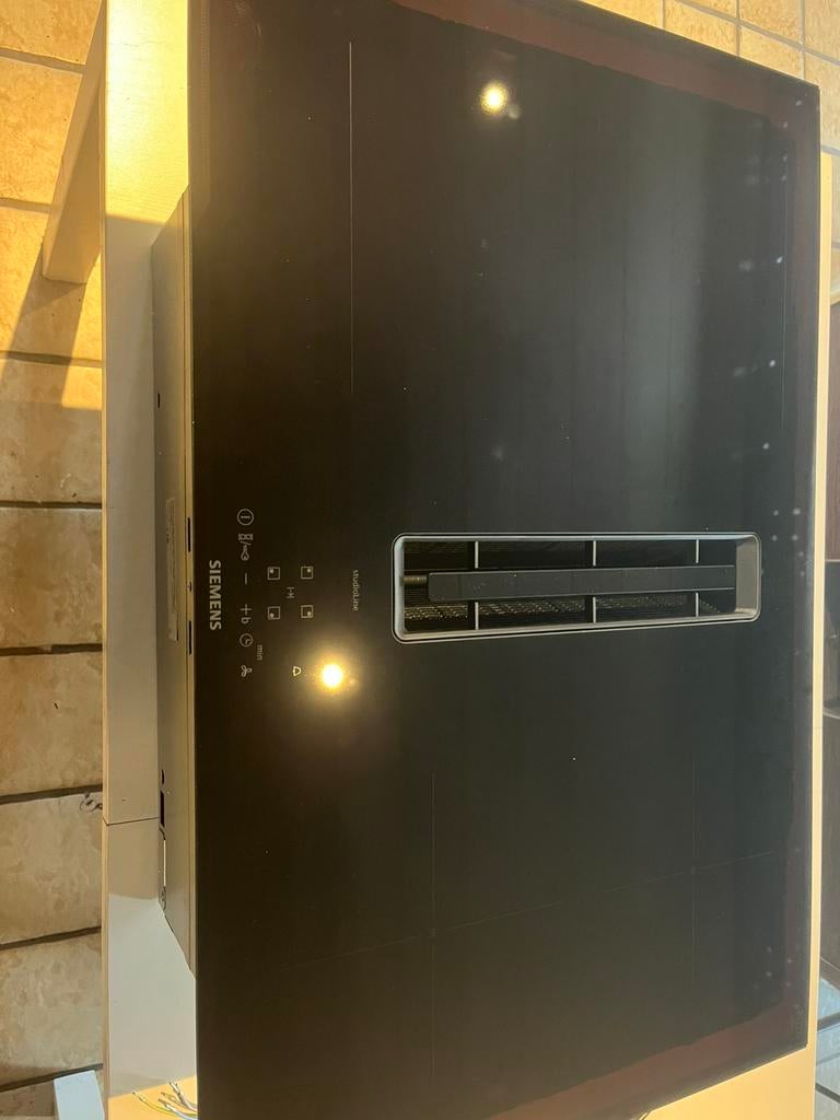 Neuf plaque cuisin à induction hot intégrée, Ophalen, Zo goed als nieuw