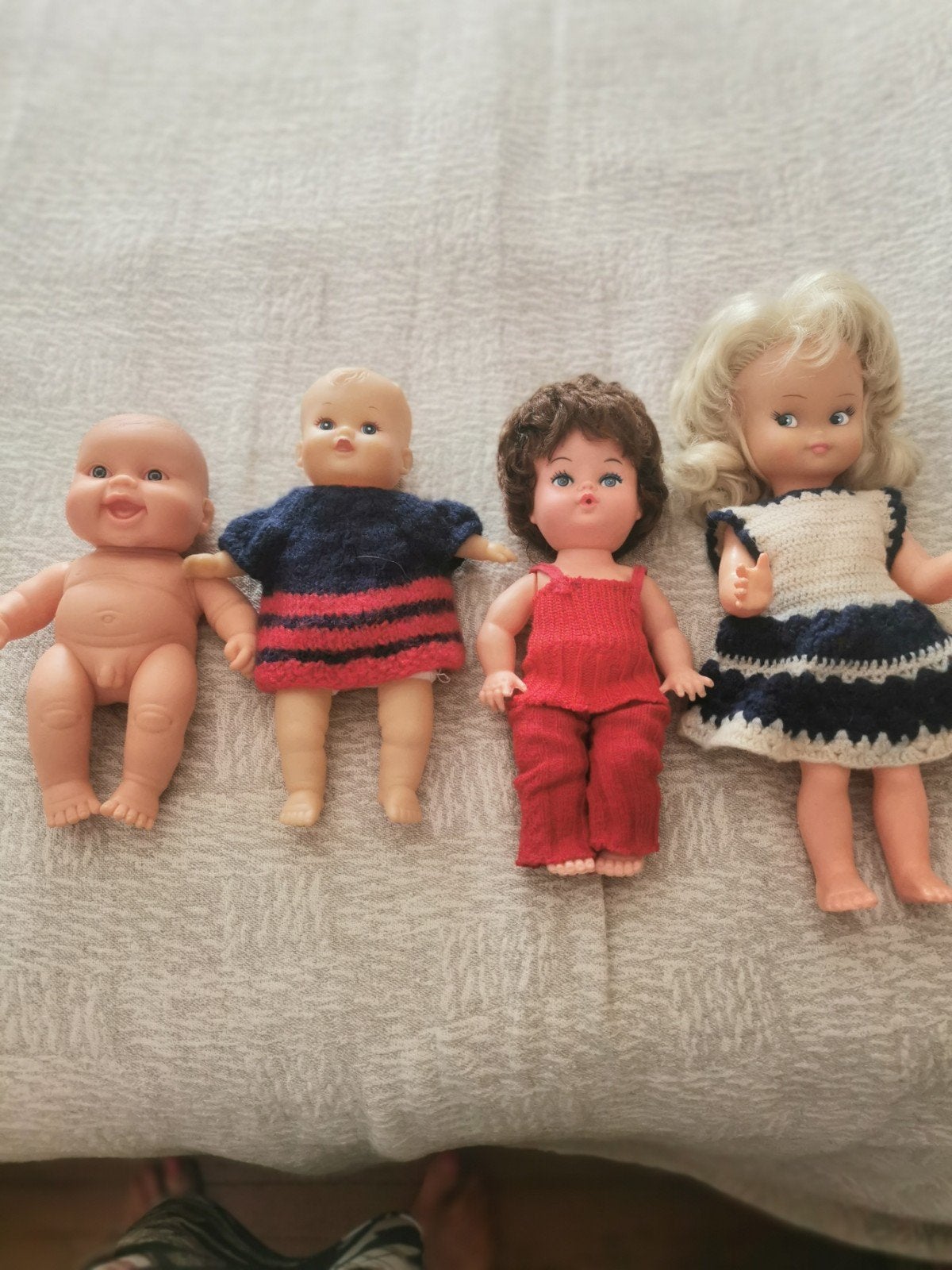 4 Très belles vieilles poupées, Enlèvement ou Envoi