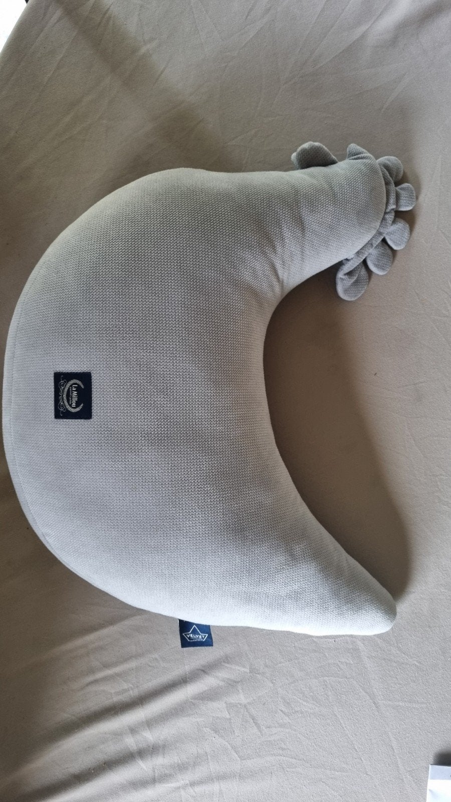 Borstvoedingskussen La Millou (velvet blue), Kinderen en Baby's, Babyvoeding en Toebehoren, Ophalen of Verzenden