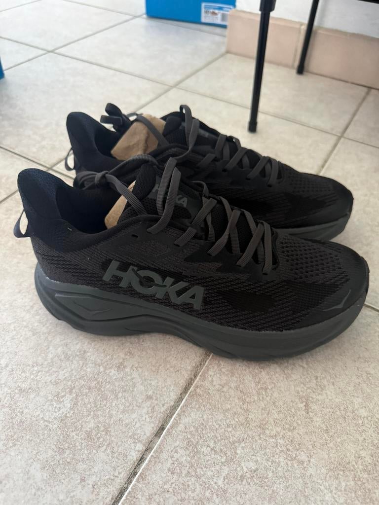 Hoka schoenen, Ophalen of Verzenden, Zo goed als nieuw, Schoenen