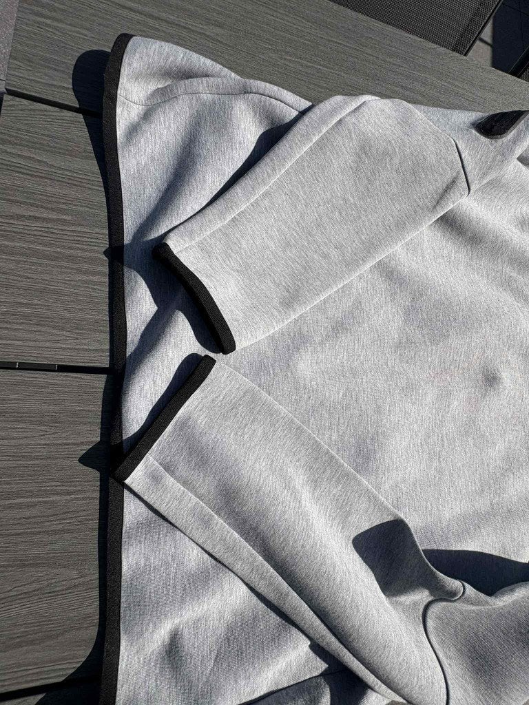 pull à capuche Nike Tech Fleece – Taille XL Coloris gris, Vêtements | Hommes, Pulls & Vestes, Gris, Enlèvement ou Envoi, Taille 56/58 (XL)