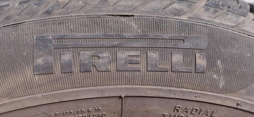 2 Pirelli 175/65R 15 84t-banden, Ophalen, Zomerbanden, Band(en)