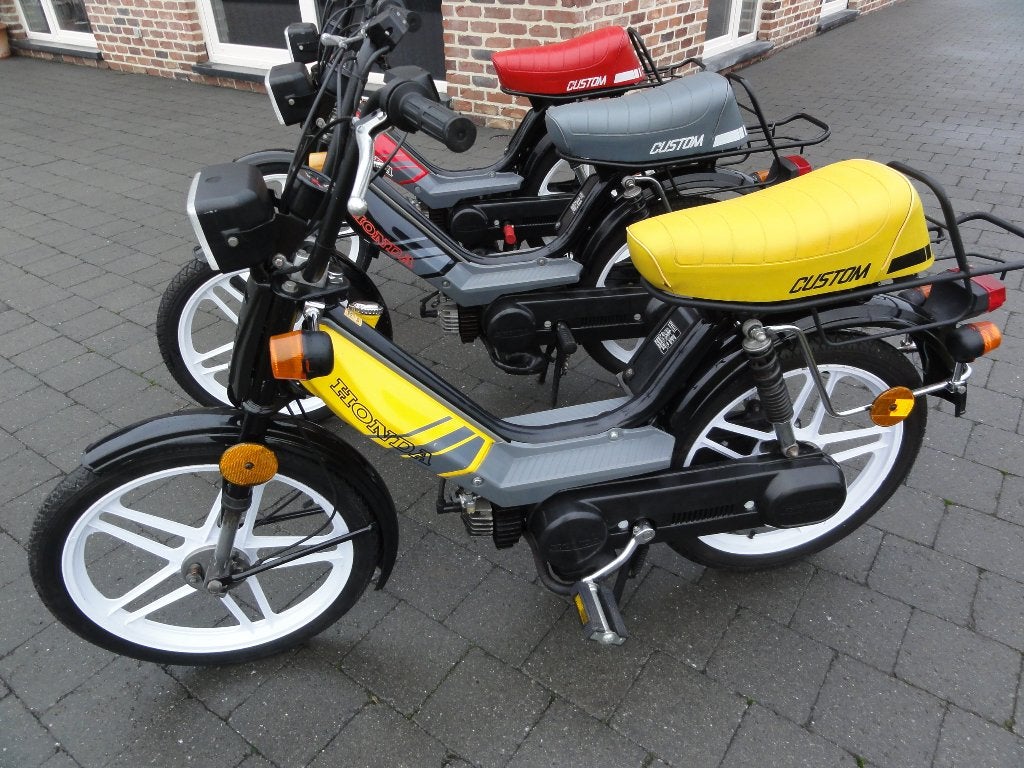 HONDA - - CAMINO - - BOS UITLAAT - - 2 x BOS - - EXHAUST -, Ophalen, Gebruikt, Overige modellen, Klasse A (25 km/u)