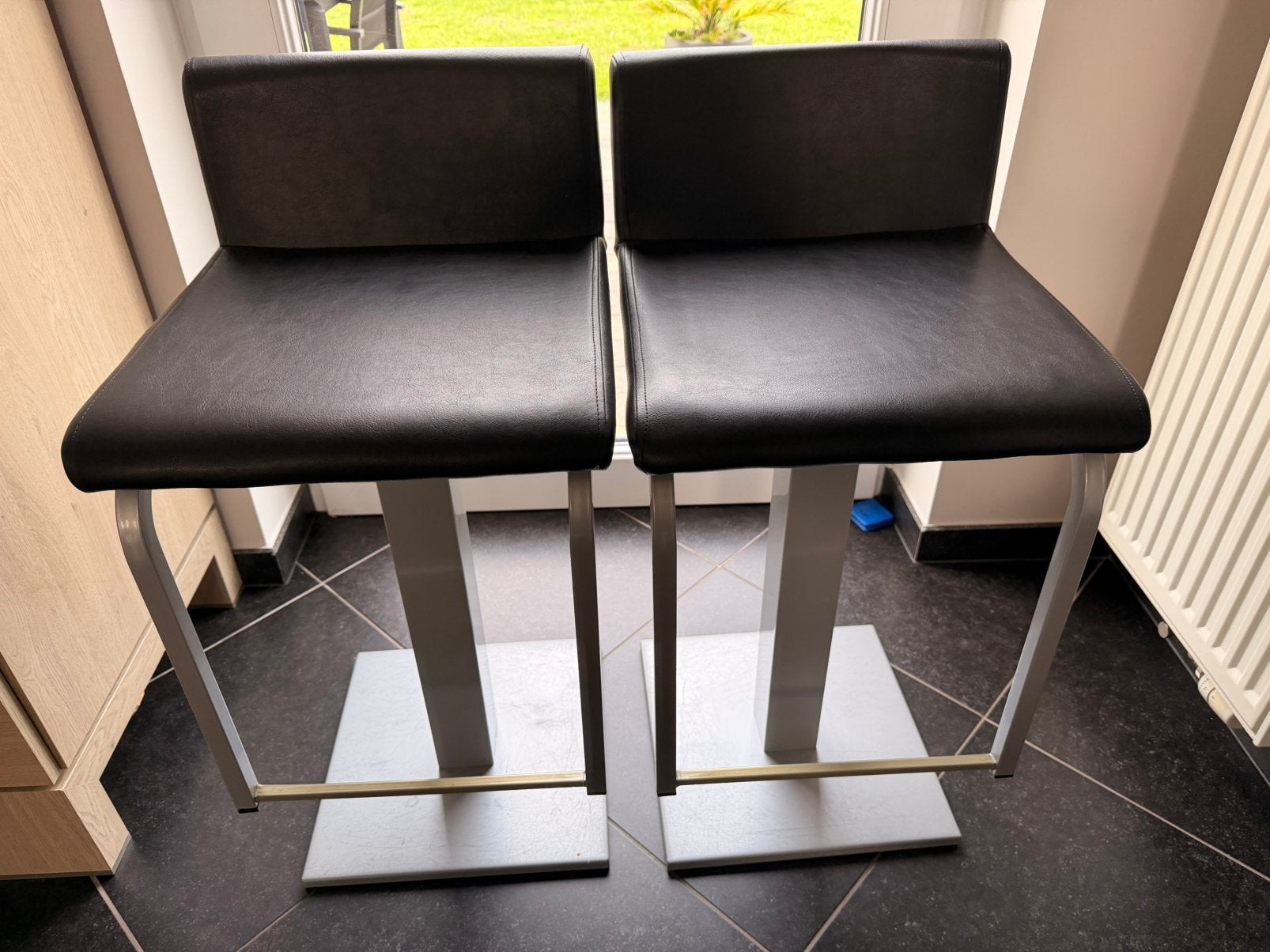 Set van 2 keukenstoelen, Ophalen, Gebruikt, 60 tot 90 cm, Met voetsteun