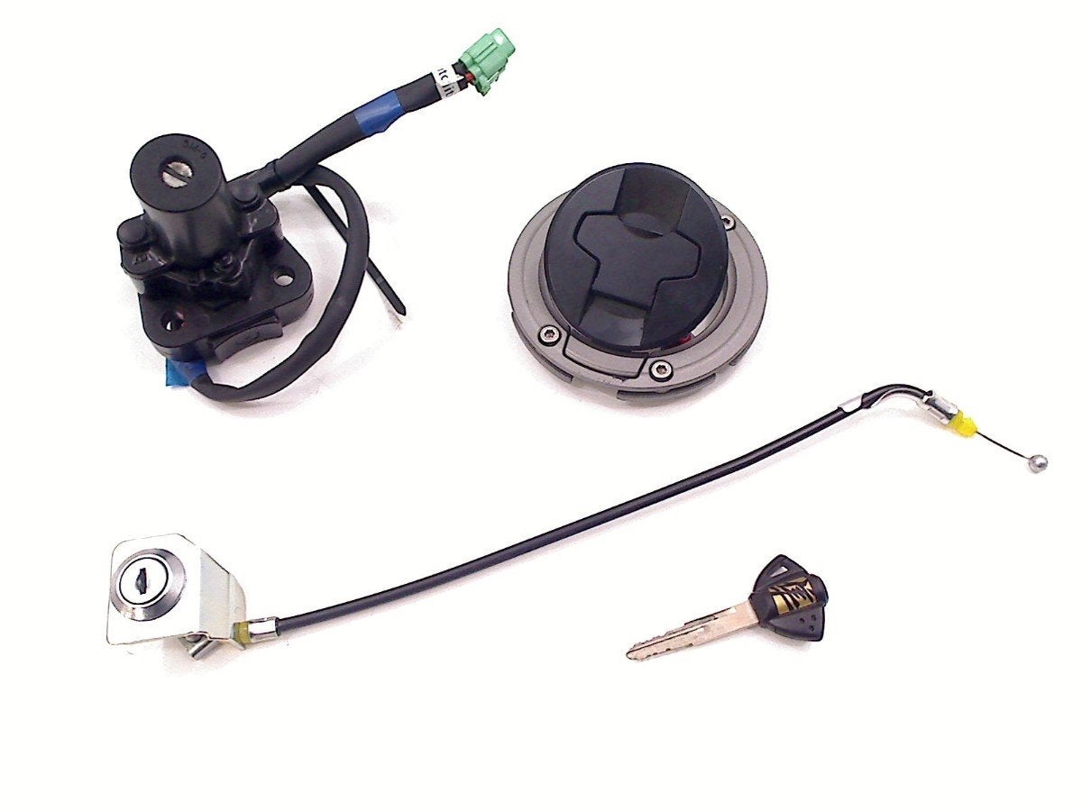 ENSEMBLE DE VERROU ET CYLINDRE DE PORTES Suzuki, Dhr. S. di Majo, Utilisé, Info@cama-motorparts.nl, P.J. Troelstraweg 8 8
3144 CX  MAASSLUIS, NL