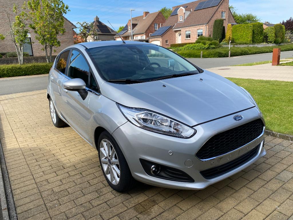 Ford Fiesta 1.0 EcoBoost Titanium, Stof, Euro 6, Parkeersensor, 1121 kg